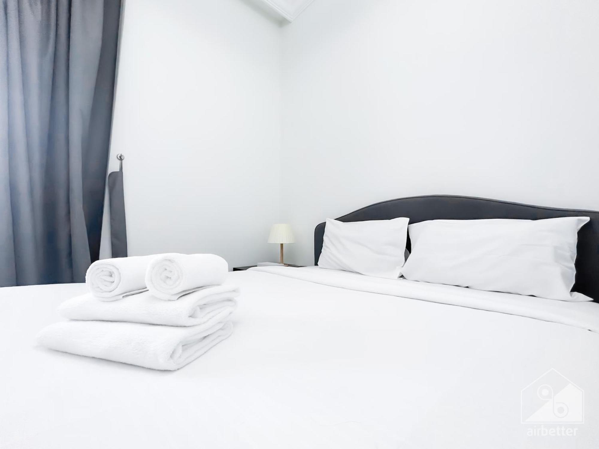 Spacious With Balcony In Al Majan Apartment Dubai